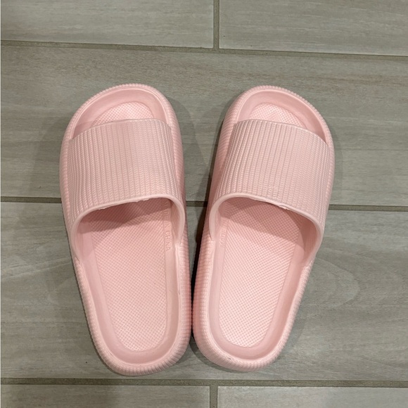 Cozy Pink Women's Slide Slippers - Picture 2 of 9